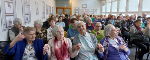 Wyjazd  Mieszkańców do Biblioteki Miejskiej w Inowrocławiu na koncert  zespołu Nas Troje