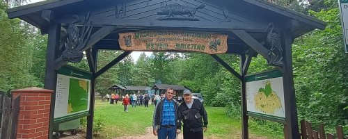 Wakacje z humorem w Leśniczówce w Niemojewie
